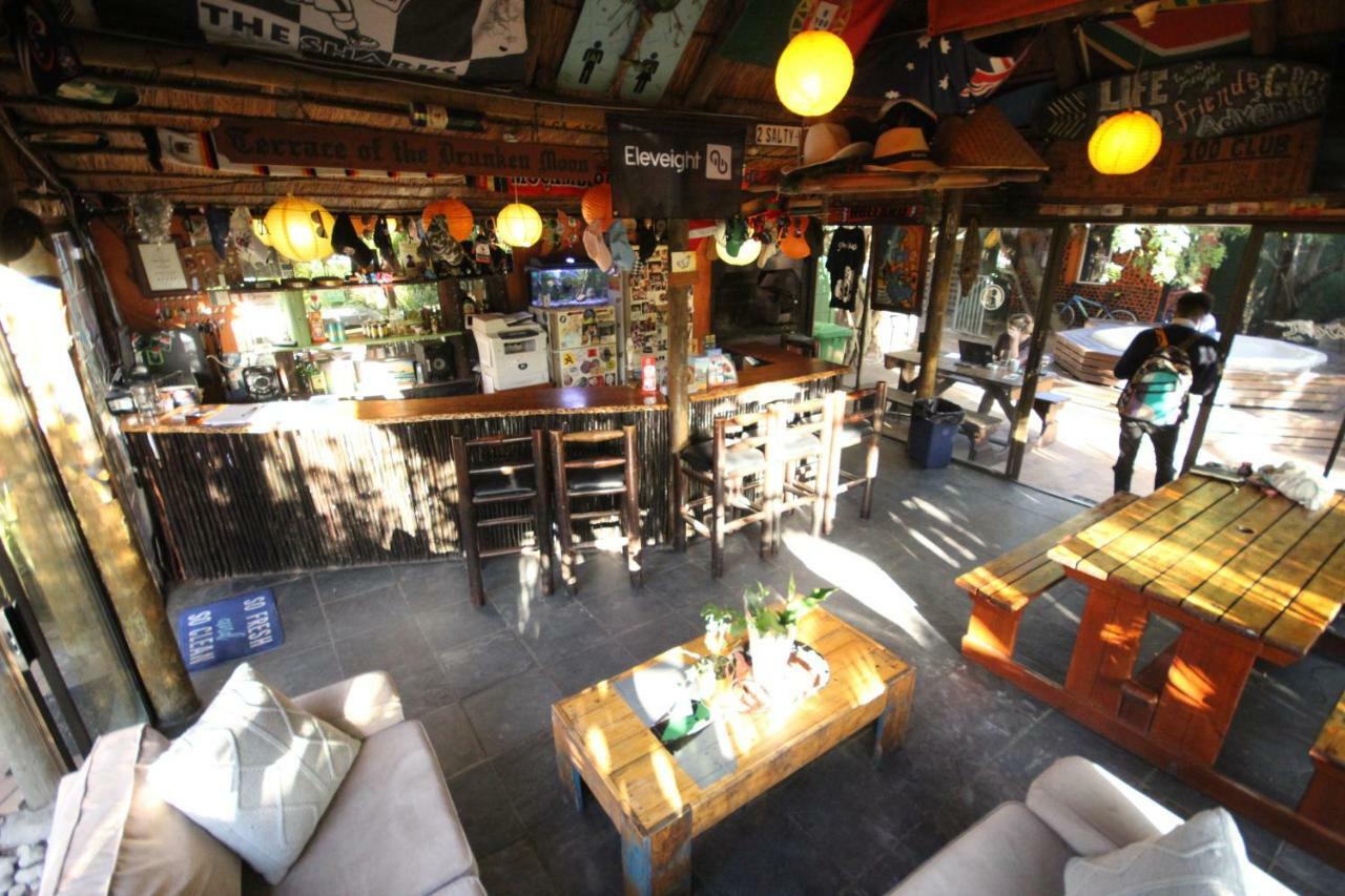 Saltycrax Backpackers And Surf Hostel By Curiocity Bloubergstrand Exterior foto